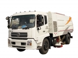 Vacuum Sweeper Truck Dongfeng